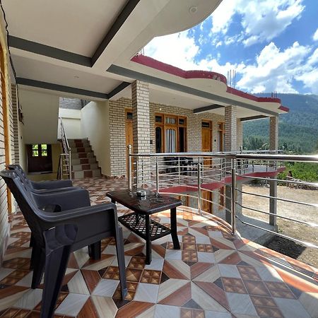 Golden Luck Mann Cafe Hotel Kalgha Bagian luar foto